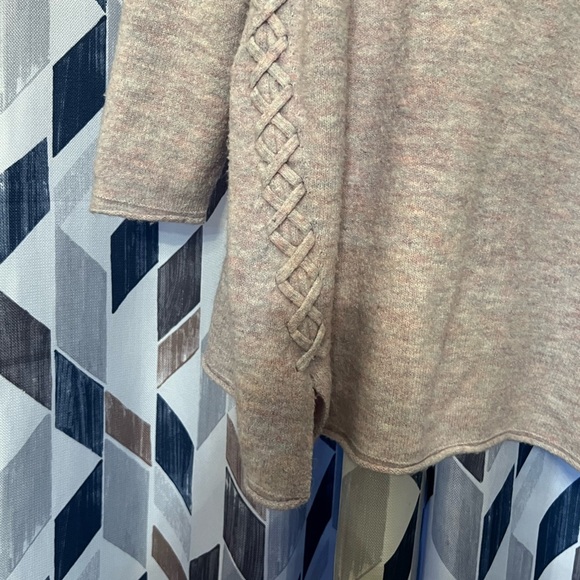 Sweater - Picture 3 of 3